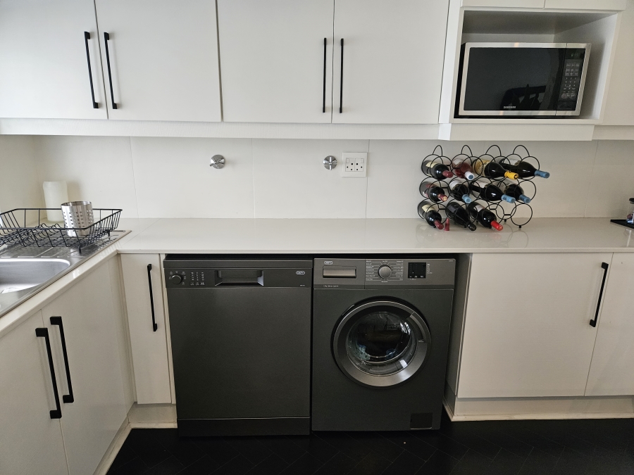 To Let 2 Bedroom Property for Rent in Aberdeen Eastern Cape